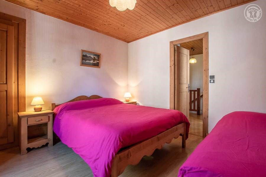 Gîtes de France N°73G144127 (LE PAS DU LOUP)