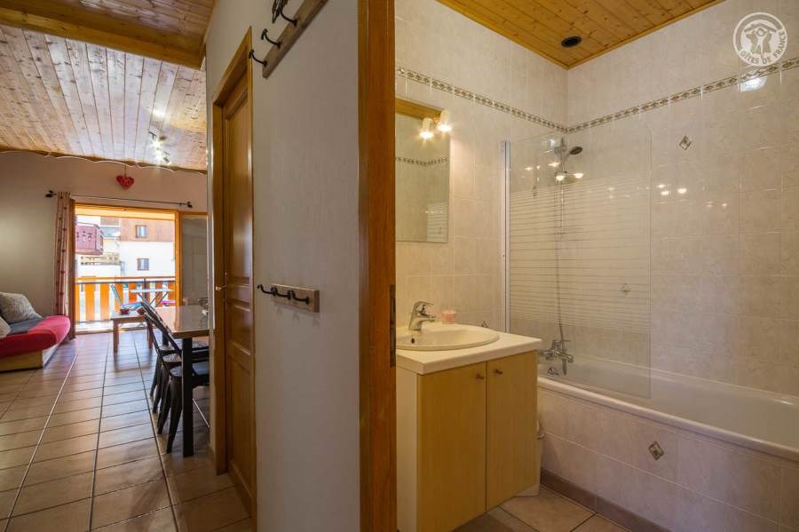 Gîtes de France N°73G144154 (LA TOMBA)