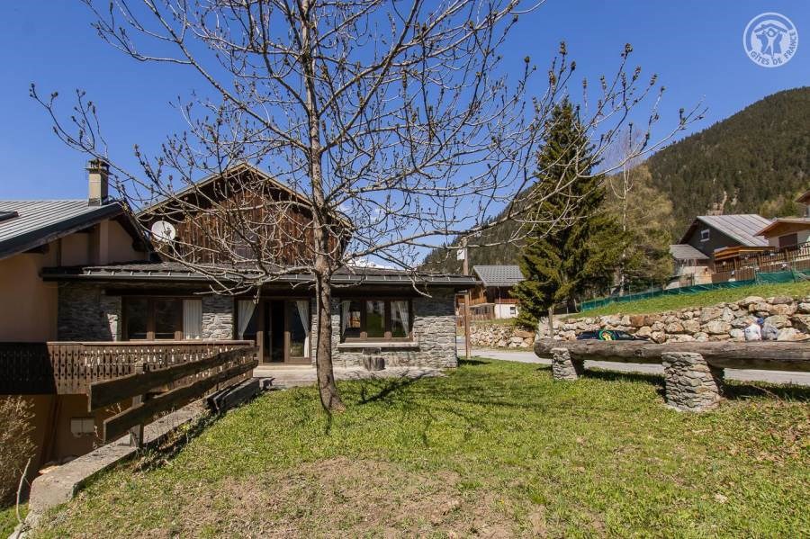 Gîtes de France N°73G157117 (CHALET LES SARRAZINS)