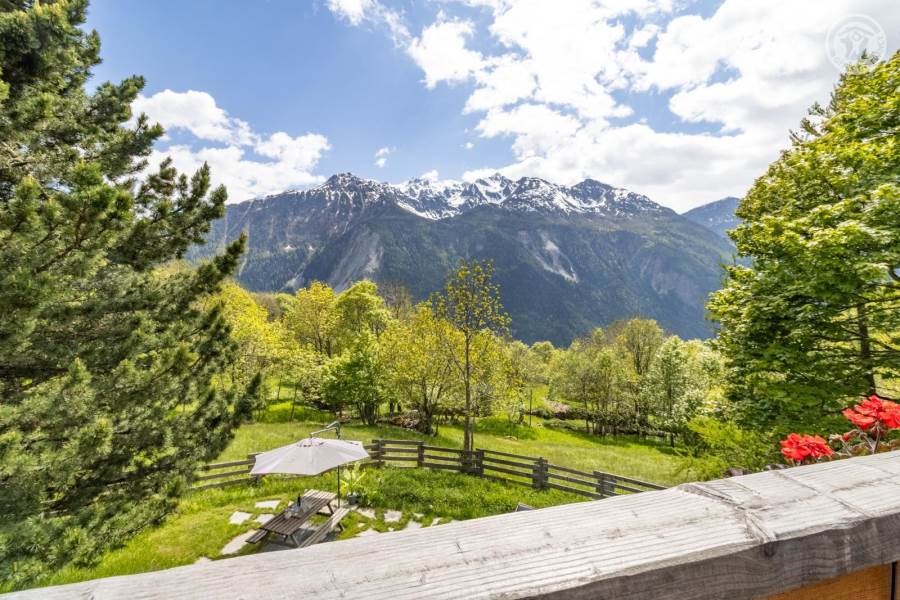 Gîtes de France N°73G223551 (LE CHALET DES DEUX AROLLES)