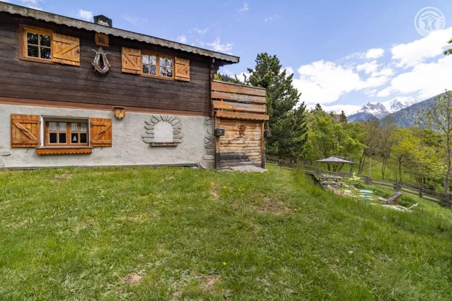 Gîtes de France N°73G223551 (LE CHALET DES DEUX AROLLES)