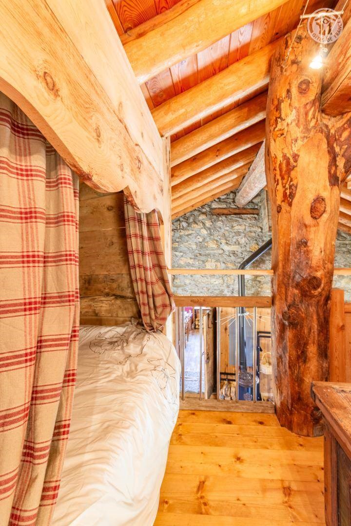 Gîtes de France N°73G23556 (Chalet du Papote)