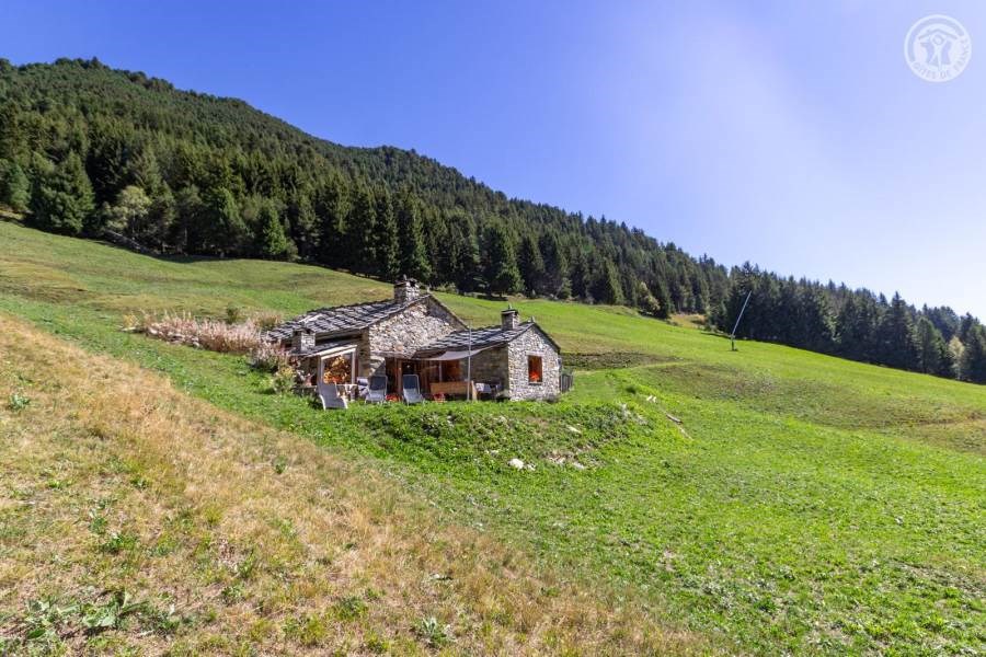 Gîtes de France N°73G23556 (Chalet du Papote)
