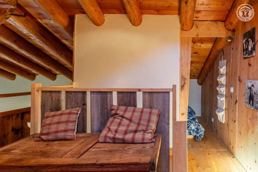 Gîtes de France N°73G23556 (Chalet du Papote)