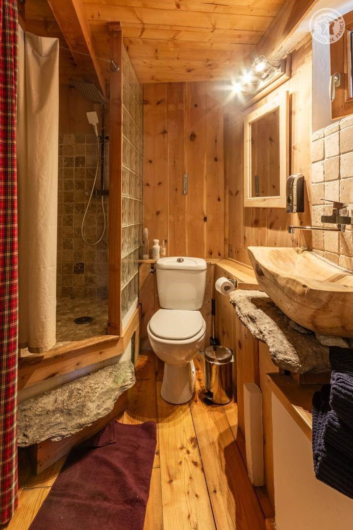 Gîtes de France N°73G23556 (Chalet du Papote)