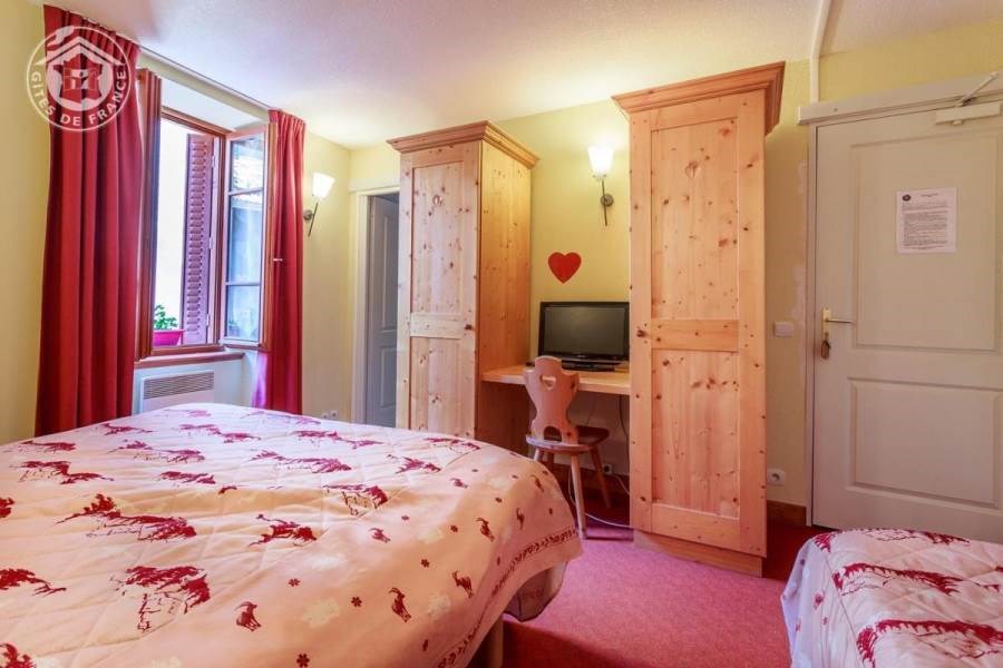 Gîtes de France N°73G26102 (MAISON DE BASILE)