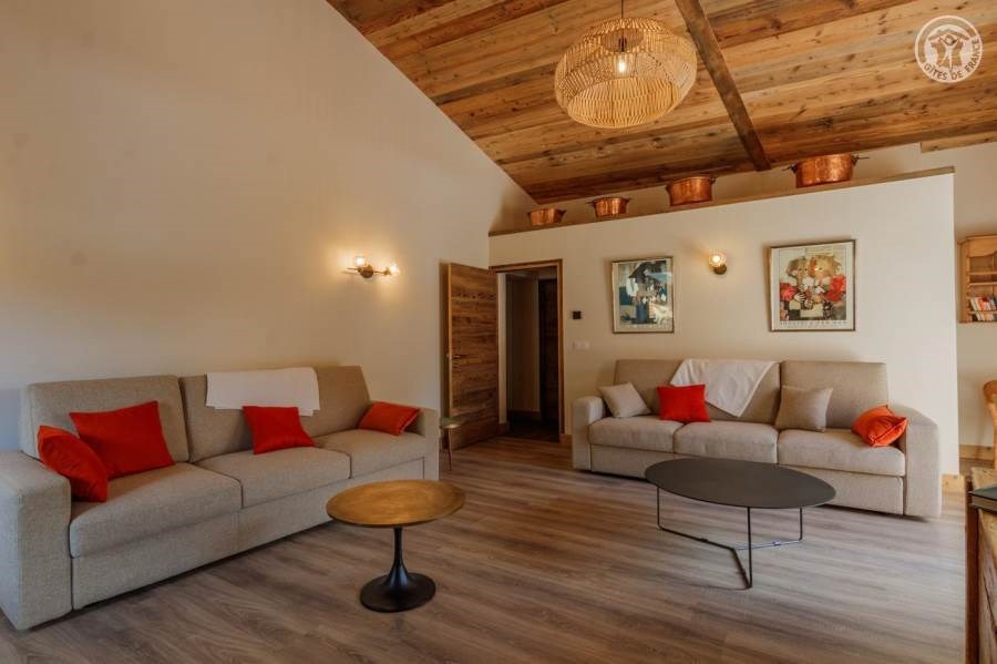 Gîtes de France N°73G287137 (LE MONT-FROID)