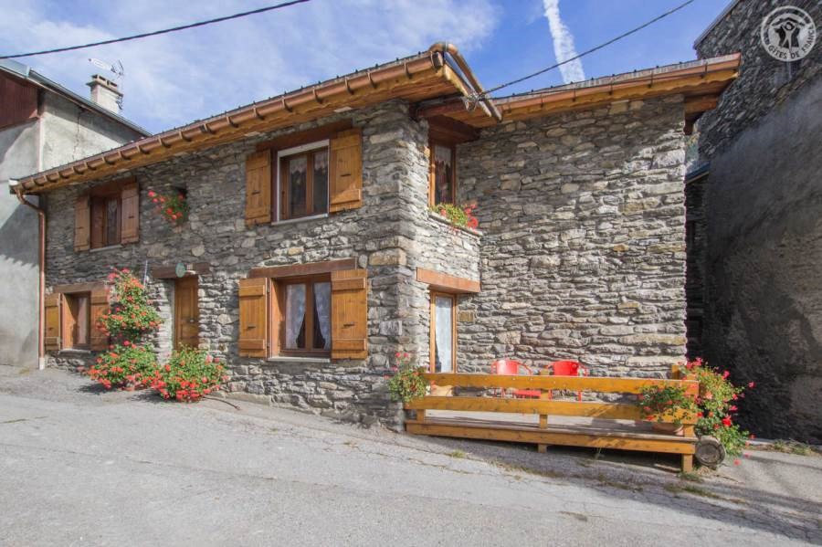 Gîtes de France N°73G290105 (LES ROCHES BLANCHES)