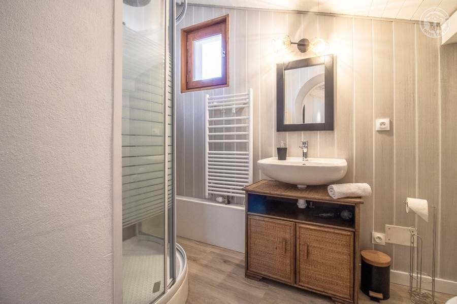 Gîtes de France N°73G290161 (LES OURS FANFARONS)