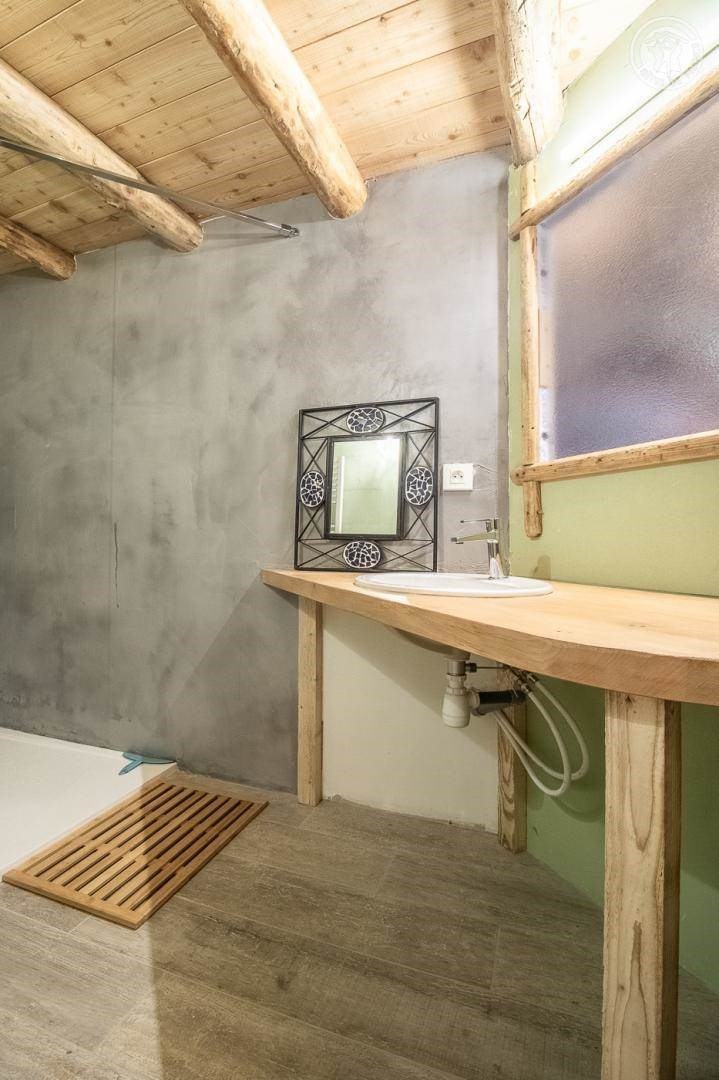 Gîtes de France N°73G290552 (LA CHIRA)