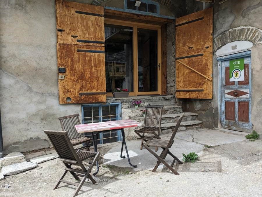 Gîtes de France N°73G40200 (LA MAISON BLEUE - le Bouvreuil)