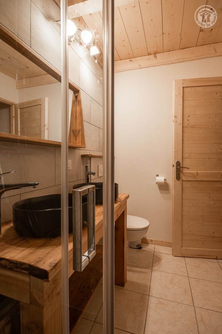 Gîtes de France N°73G40200 (LA MAISON BLEUE - le Bouvreuil)