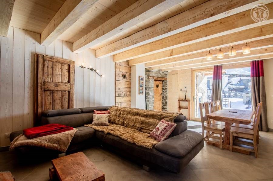 Gîtes de France N°73G40200 (LA MAISON BLEUE - le Bouvreuil)