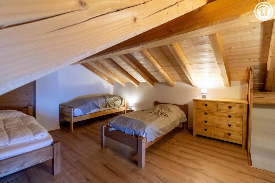 Gîtes de France N°73G40206 (LA MAISON BLEUE - Le Lagopède)