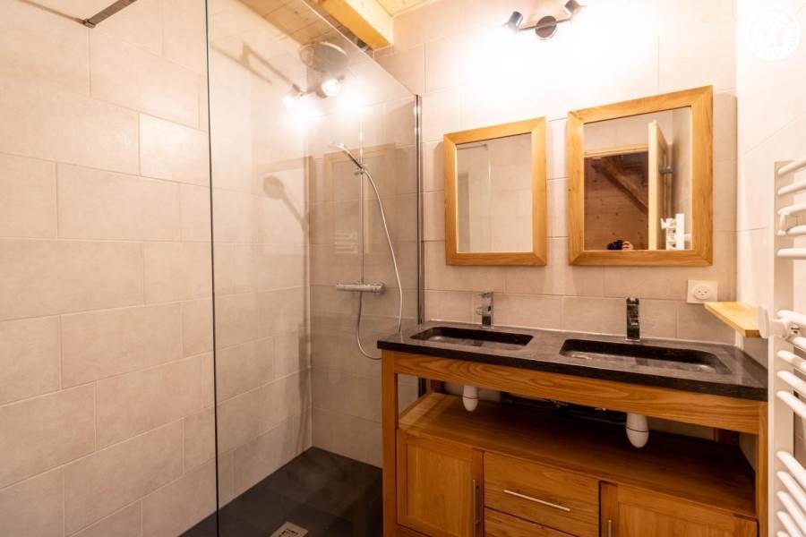 Gîtes de France N°73G40206 (LA MAISON BLEUE - Le Lagopède)