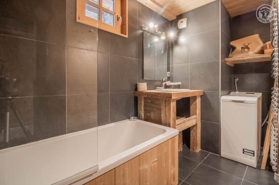 Gîtes de France N°73G47213 (CHALET 1962)