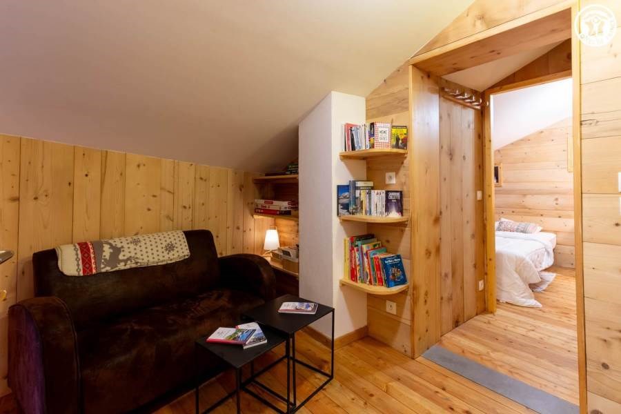 Gîtes de France N°73G47215 (LA MAISON DU PAPE)