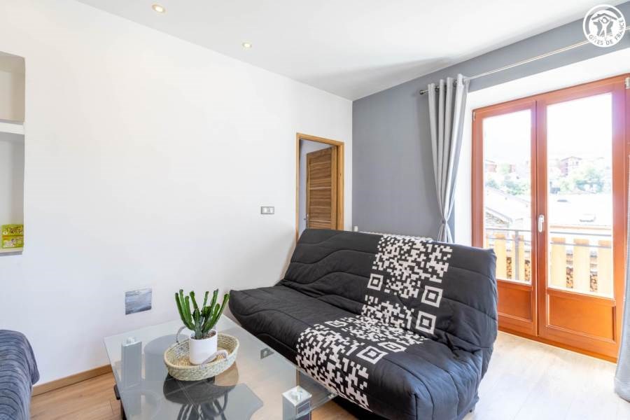 Gîtes de France N°73G56104 (LE BÛCHER)