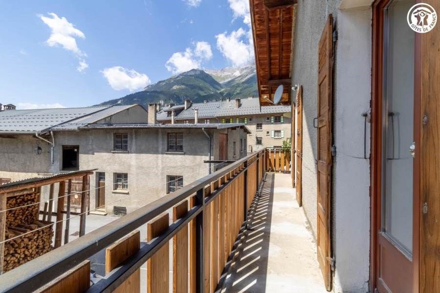 Gîtes de France N°73G56104 (LE BÛCHER)