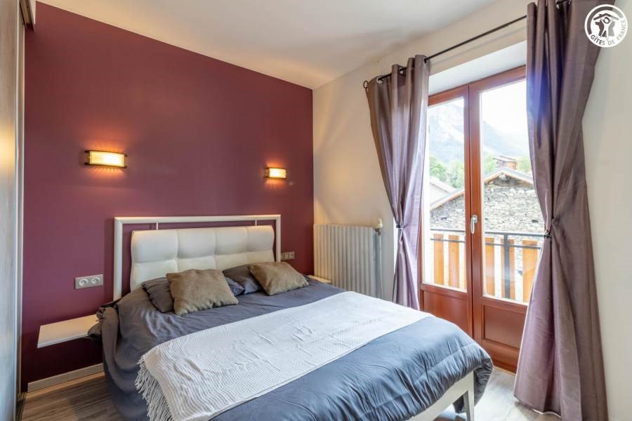 Gîtes de France N°73G56104 (LE BÛCHER)