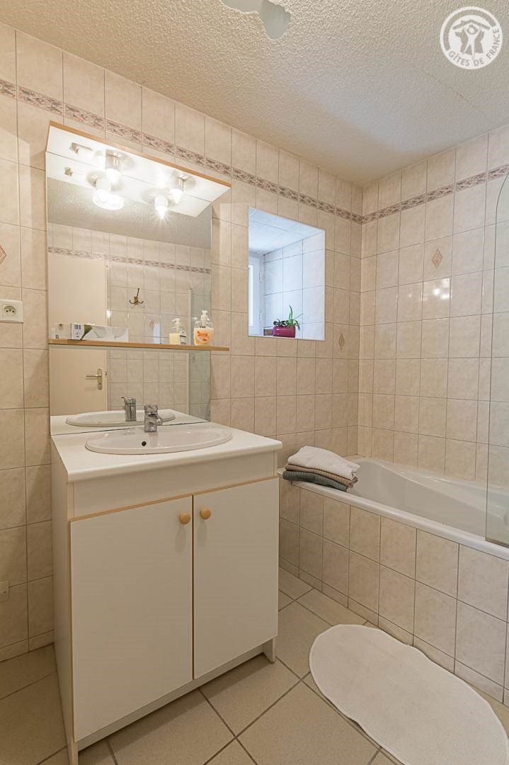 Gîtes de France N°73G56122 (LONGECOTE)