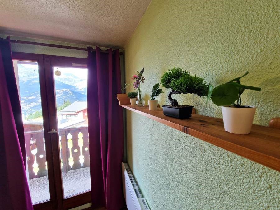 CHALET CLUB