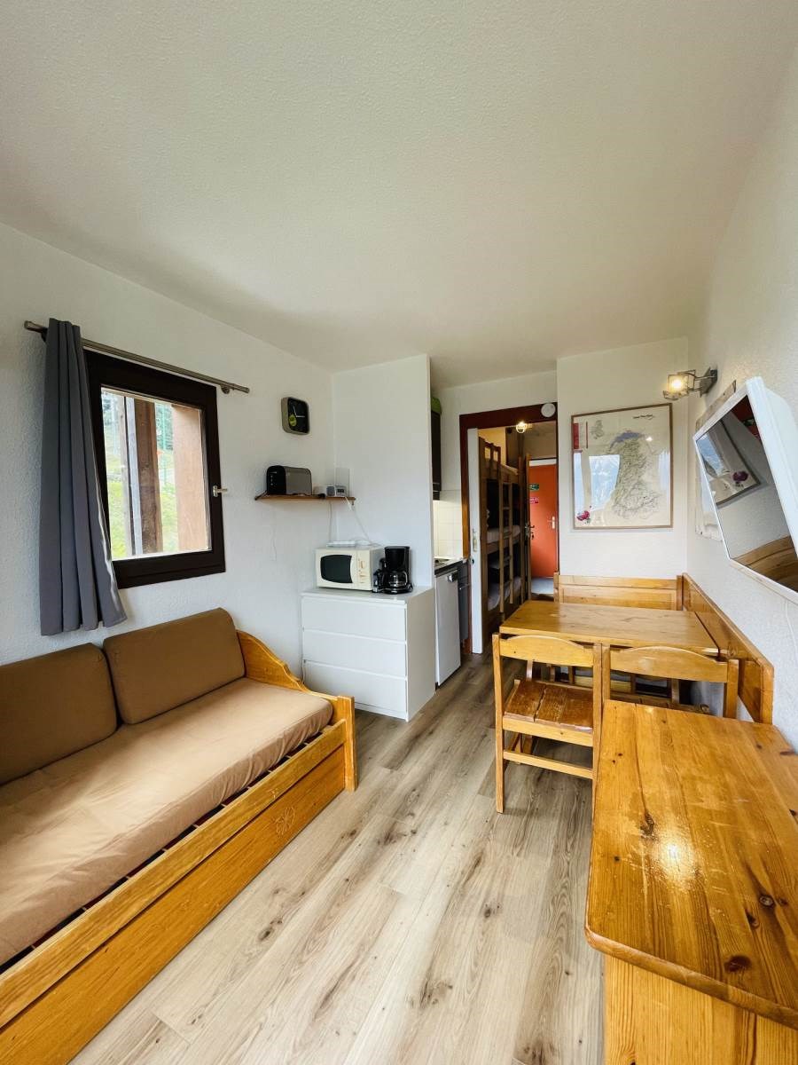 CHALET CLUB