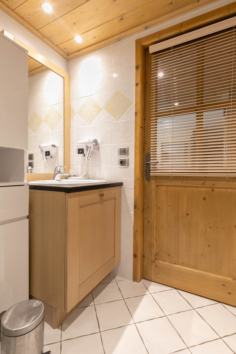 LES CHALET DE FLAMBEAU