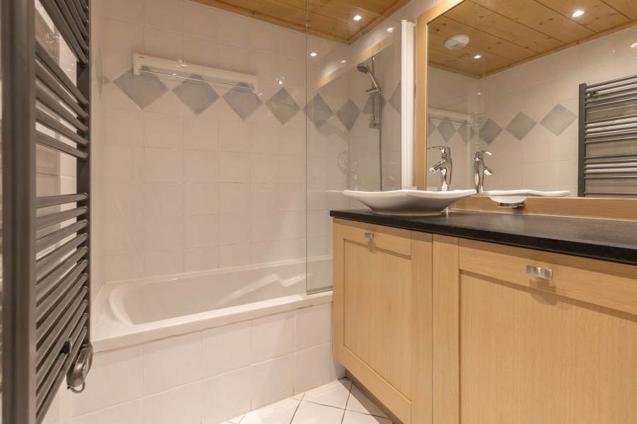 LES CHALET DE FLAMBEAU