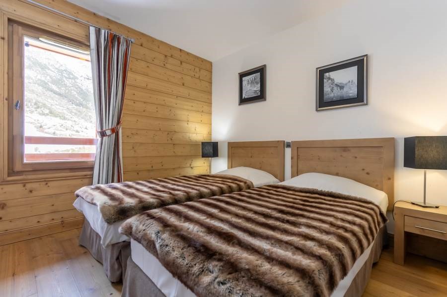 LES CHALET DE FLAMBEAU