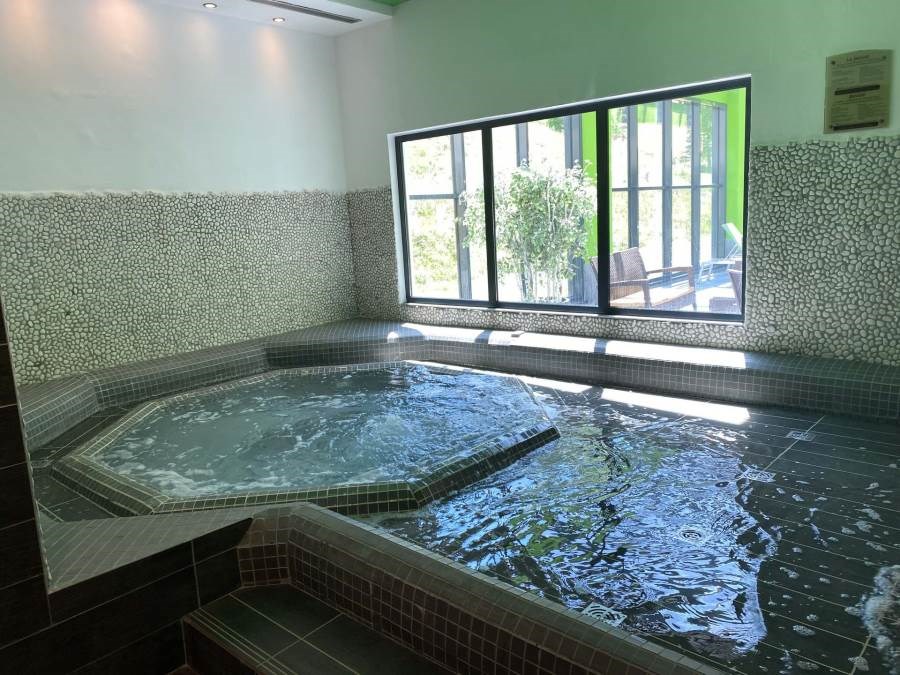 LES CHALET DE FLAMBEAU