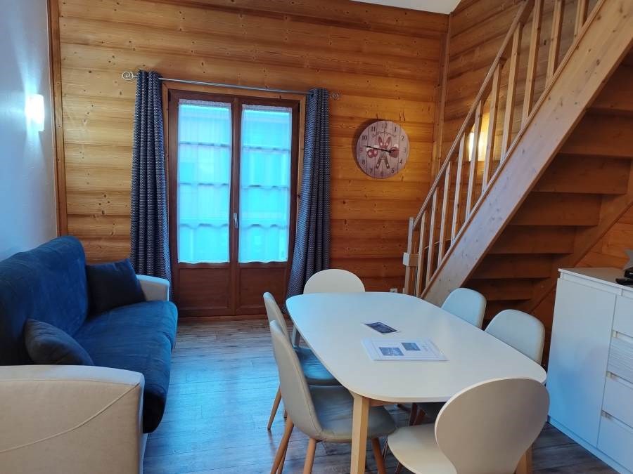 LANSLEVILLARD QUARTIER EGLISE