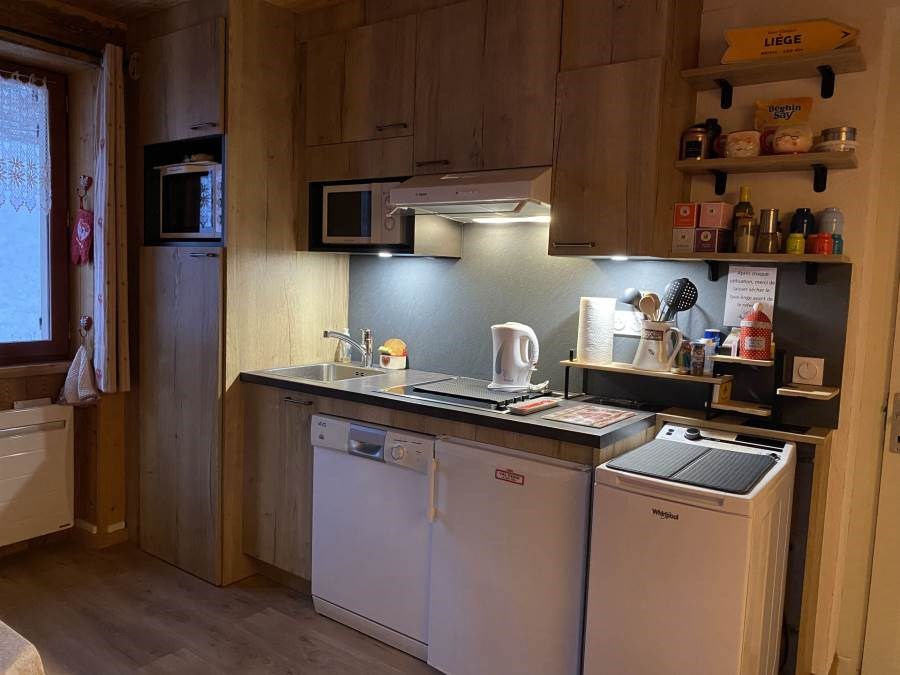 LANSLEVILLARD QUARTIER EGLISE