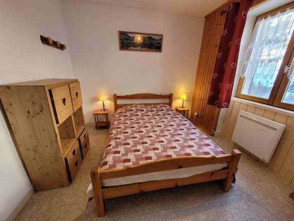 LANSLEVILLARD QUARTIER EGLISE