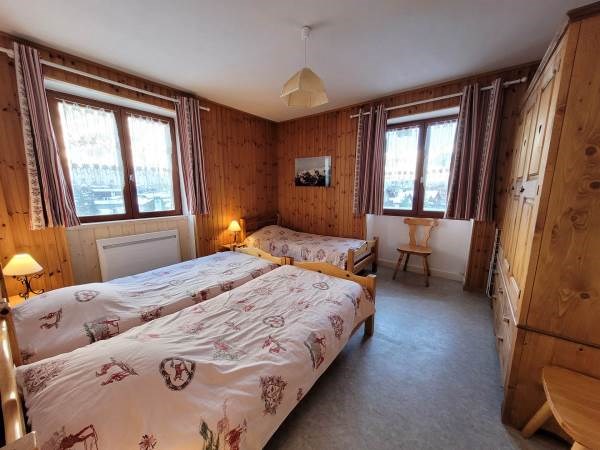 LANSLEVILLARD QUARTIER EGLISE