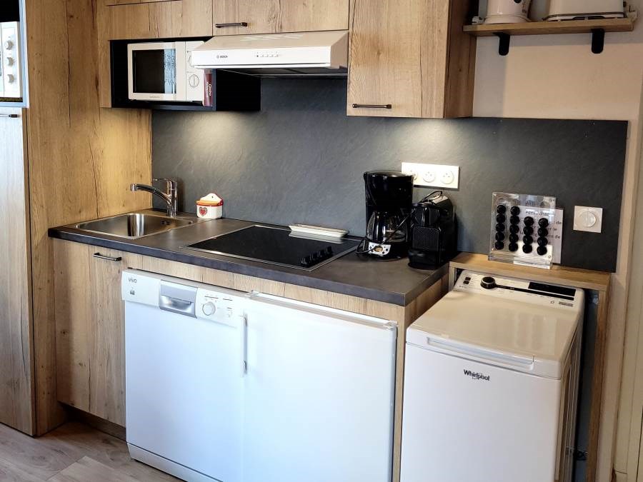 LANSLEVILLARD QUARTIER EGLISE