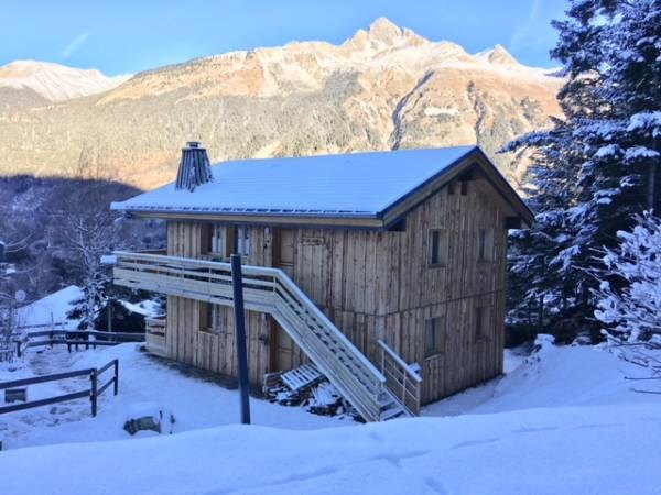 LE CHALET DES LOUPS