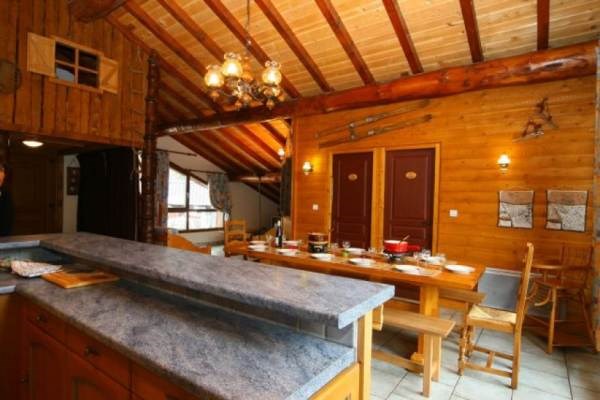 APPARTEMENT CHALET SPORT 2000