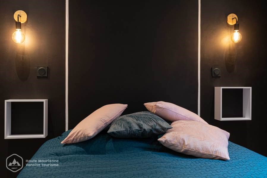 Jean-Marie et Anne - Le Village - n°39