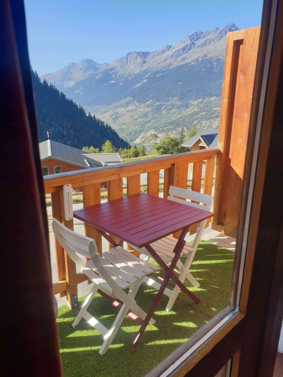 LA TURRA - Appt. 4/6pers - Piscine-Sauna, pied des pistes   