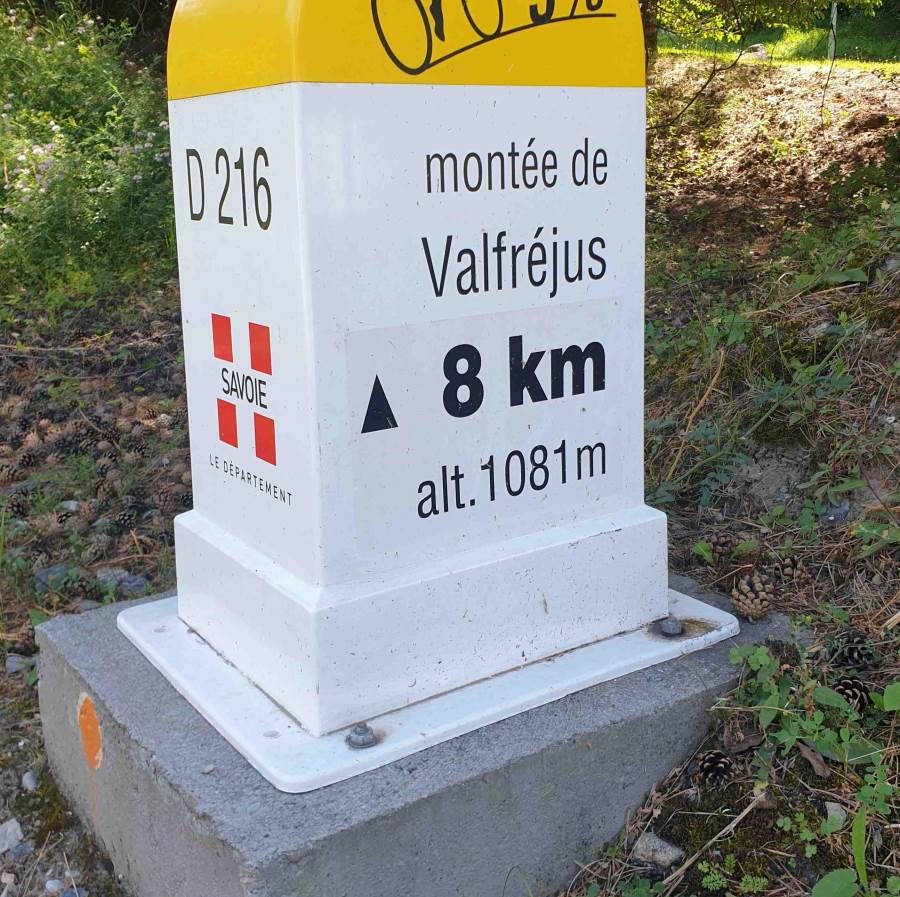 LA TURRA - Appt. 4/6pers - Piscine-Sauna, pied des pistes   