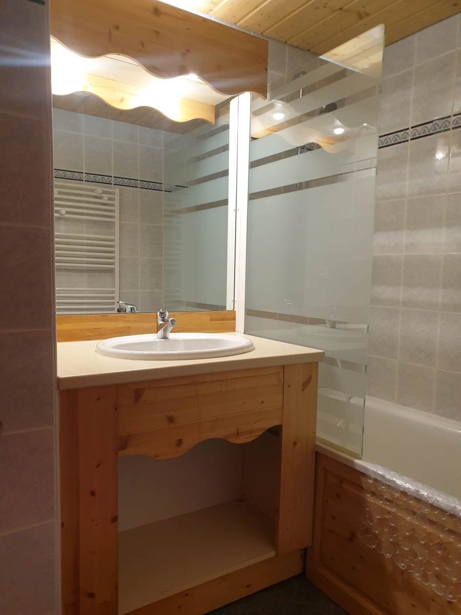 LA TURRA - Appt. 4/6pers - Piscine-Sauna, pied des pistes   