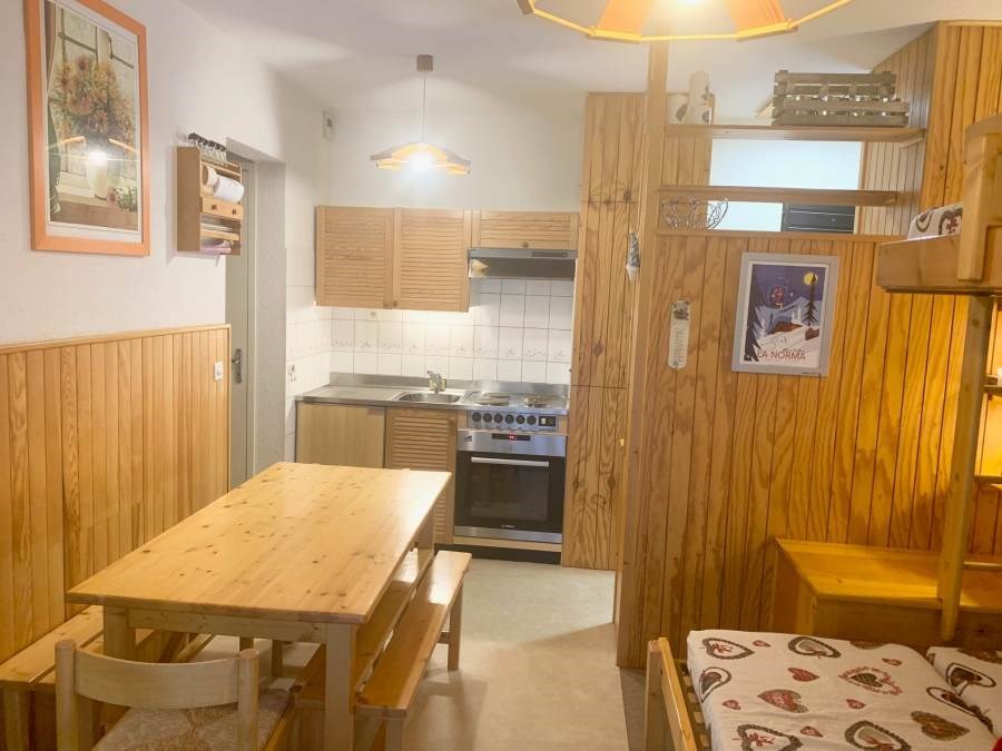 Les Avenières - apt 28E