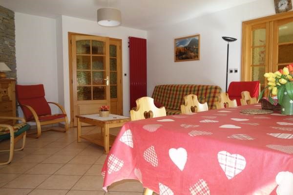 "Maison Neuve/Le Cadran"