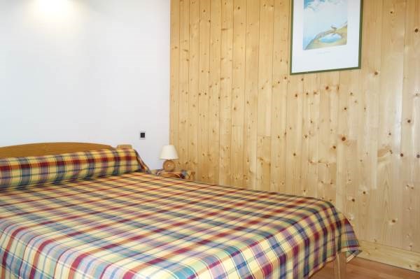 "Maison Neuve/Le Cadran"