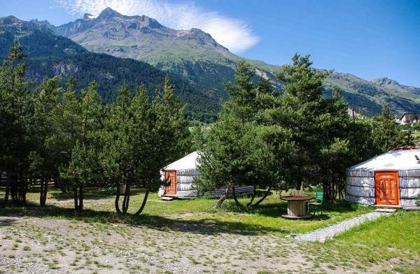 Cabanes & Yourtes de Montagne