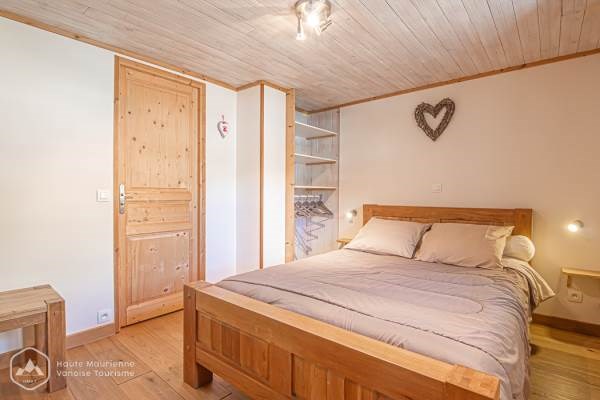 LES MERISIERS - NID DES ANGES