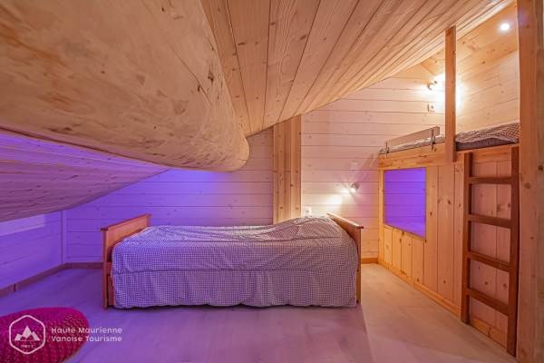 LES MERISIERS - NID DES ANGES