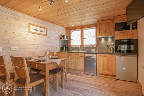 LES MERISIERS - NID DES ANGES